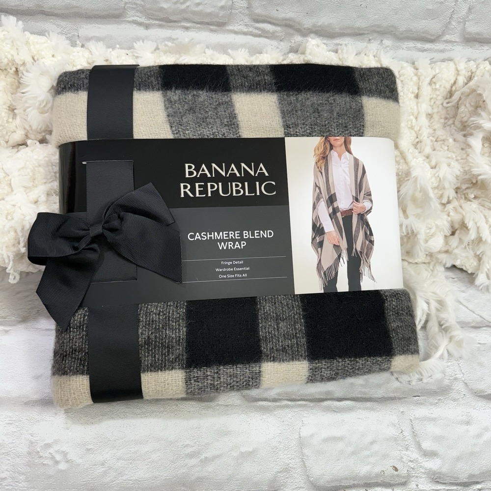 Banana Republic Cashmere Wrap Erin Plaid Black/Tan One Size Fits All Warm NEW